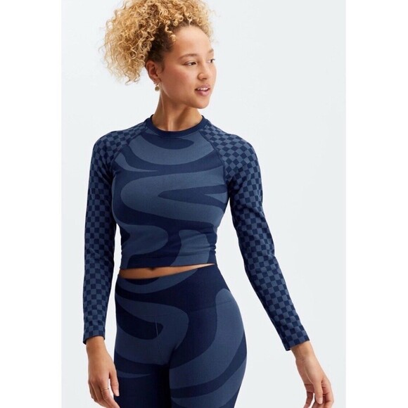 Fabletics Womens Jada Crop Top Blue Long Sleeve Round Neck Stretchy Pullover EUC - Picture 1 of 8